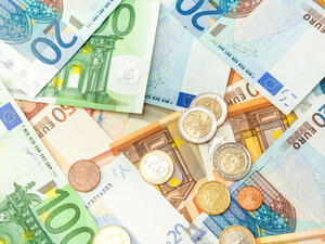 ربحية أكبر البنوك في منطقة اليورو تنهار في الربع الثاني من العام الحالي 