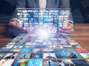 الإمارات تحتل المركز الثالث عالمياً في الانتشار الرقمي 