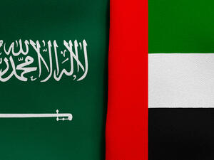 تأثرت اقتصادات الخليج المنتجة للنفط سلبا من جراء انهيار أسعار الخام في 2014