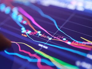  تراجعت الأسهم الأمريكية عند الفتح اليوم، إذ يدفع تنامي التوترات المستثمرين إلى التماس الأمان في أصول مثل الذهب والسندات الحكومية