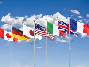 من المواضيع التي جرى بحثها بشكل مطول الحرب التجارية الأميركية الصينية التي تثير قلق القادة المجتمعين