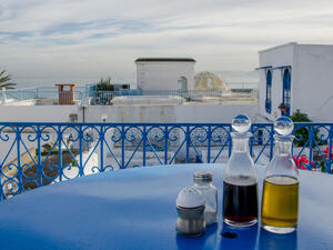 تقدر الزيادة في الطلب على الزيت في رمضان والعيد بحسب بيانات لمعهد الاستهلاك الحكومي بنحو 30 بالمائة، غالبا ما تستغلها محلات صنع الحلويات