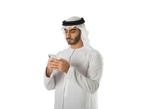 تحافظ مبيعات الهواتف المتحركة على ثباتها في الإمارات خلال العام الجاري بانخفاض بنسبة 2% على أكبر تقدير وهي نسبة تعتبر من الأقل في العالم