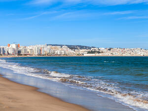  المركب المينائي طنجة المتوسط صار أكبر ميناء لمناولة الحاويات بحوض البحر الأبيض المتوسط