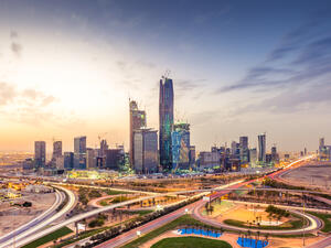السعودية تعلن شطب الإيجارات عن المستأجرين وإلغاء الغرامات