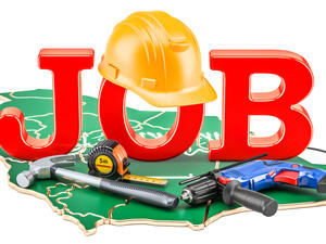 سوق العمل السعودية يشهد انخفاض في العاملين الأجانب 