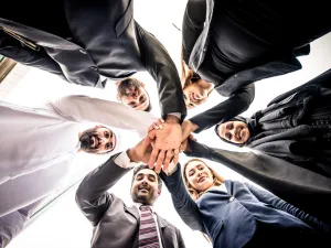 24 بالمائة من المشاركين قالوا إن النفط والغاز والبتروكيماويات تقدم أفضل مسار وظيفي