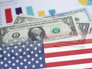 US Senate Passes $484 Billion Relief Package to Aid Small Businesses