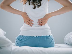 ألم الظهر في الشهر الأول ونوع الجنين وعلامات تحديده