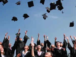 اجمل عبارات تهنئة بالتخرج من الجامعة