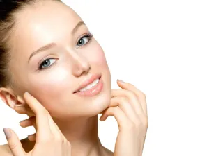 تجربتي مع زيت عرق السوس للتبييض وكيفية استخدامه