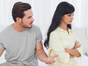 جرح الزوج لزوجته بالكلام والأفعال وحكمه