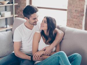 علامات حب الرجل للمرأة بجنون النفسية والجسدية