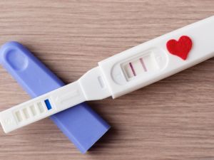 ما دلالة ظهور خط خفيف في اختبار الحمل بعد ربع ساعة