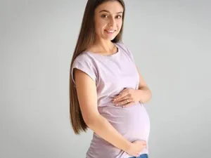 متى يختفي نبض السرة في الحمل؟