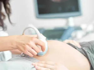 متى يعرف نوع الجنين بالضبط؟ وما هي الفحوصات الطبية لمعرفة نوعه؟