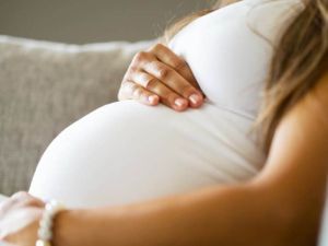 متى يكتشف الحمل خارج الرحم؟