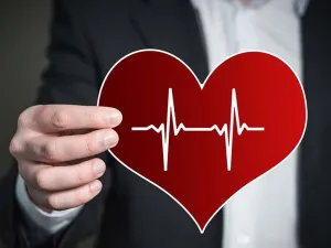 معدل دقات القلب الطبيعي حسب العمر