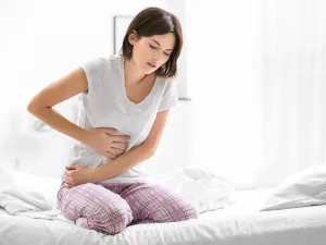 هل يمكن حدوث حمل مع نزول الدورة
