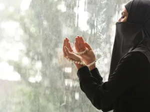 أدعية تقال عند سقوط المطر
