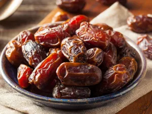 التمر يمدّ الجسم حيوية وطاقة ويجدد نشاطه 