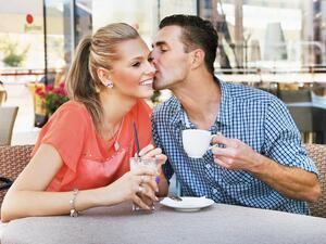 أصحاب برج السرطان عاطفيون. لذا، يجب أن يكون حالتهم المزاجية جيدة