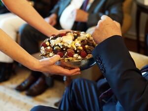 ضيافة عيد الأضحى تختلف عن عيد الفطر من ناحية المناسبة التي يحملها هذا العيد وهي الحجّ