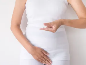 الإفرازات المهبلية البيضاء اللزجة
