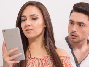 الالتزام في العلاقة لبرج الجوزاء يعد بمثابة مهمة صعبة بالنسبة له