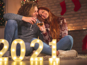 احرصي على إلتقاط عدداً من الصور لكما معاً لتبقى ذكرى هذا اليوم حتى أخر يوم