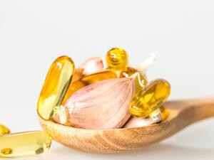 من فوائد حبوب الثوم أنها تنظم من مستوى السكر في الدم