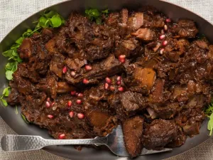 طبق اللحم مع دبس الرمان