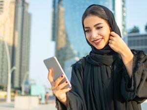 رسائل وعبارات عن يوم المرأة الإماراتية 2021