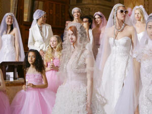 كشفت ريم عكرا عن مجموعتها لفساتين زفاف ربيع 2020 في " كنيسة القديس بارثولوميو"