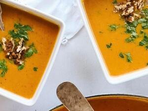 شوربة القرع والتفاح الخريفية