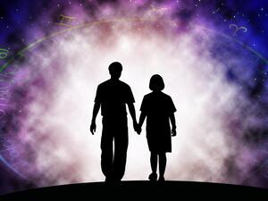 يحبّ رجل برج الجوزاء أن يصرّح دوماً لمحبوبته عمّا يجول في خاطره