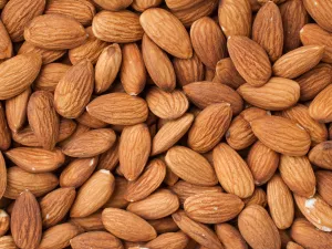 فوائد اللوز
