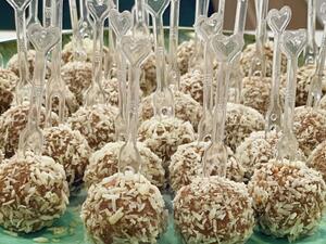 كرات السميد بالقهوة والشوكلاتة على طريقة ديما حجاوي