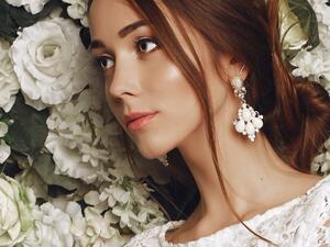 كل فتاة ترغب بشعر يبدو أكثر جمالاً مما هو عليه في الحقيقة 