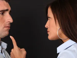 يمكن أن تزيد مشاركة مكان ما مع شريك حياتك لفترات طويلة من الضغط والتوتر