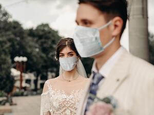 إنفاق كل تلك الأموال على حفل زفاف لن يجعلك أكثر سعادة