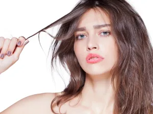الزيت الساخن هو واحد من أفضل العلاجات المنزلية للشعر الجاف