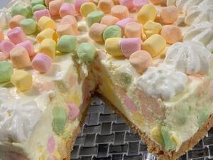 كيكة المارشميلو والأناناس الباردة