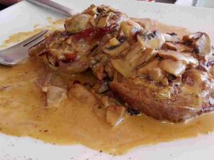 ستيك الدجاج مع الفطر