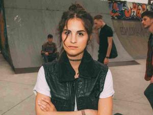 يُعرف برج العقرب بأنه حساس وعاطفي للغاية وغيور أيضًا