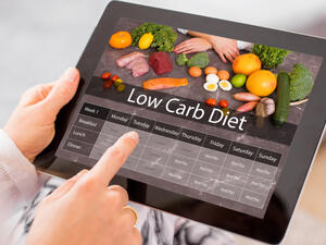 تعتبر المأكولات البحرية عالية بالبروتين وتحتوي على الأحماض الدهنية 