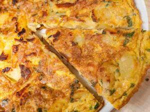 العجّة بالبيض والبطاطس