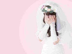 تنسى العروس أن "الدنيا يوم عسل ويوم بصل"