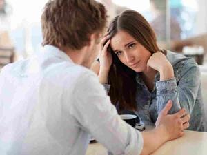 يحرص مولود السرطان على مساندة الشريك والوقوف إلى جانبه في جميع الأوقات