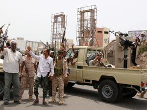 وزارة الداخلية في الحكومة اليمنية المعترف بها دوليا أعلنت أمس السبت تعليق أعمالها في مدينة عدن